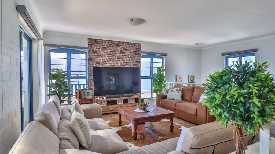 4 Bedroom Property for Sale in Paradise Beach Western Cape